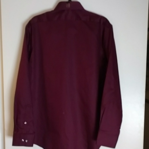 Van Heusen Men's Lux Sateen Fitted Dress Shirt - Picture 8 of 8